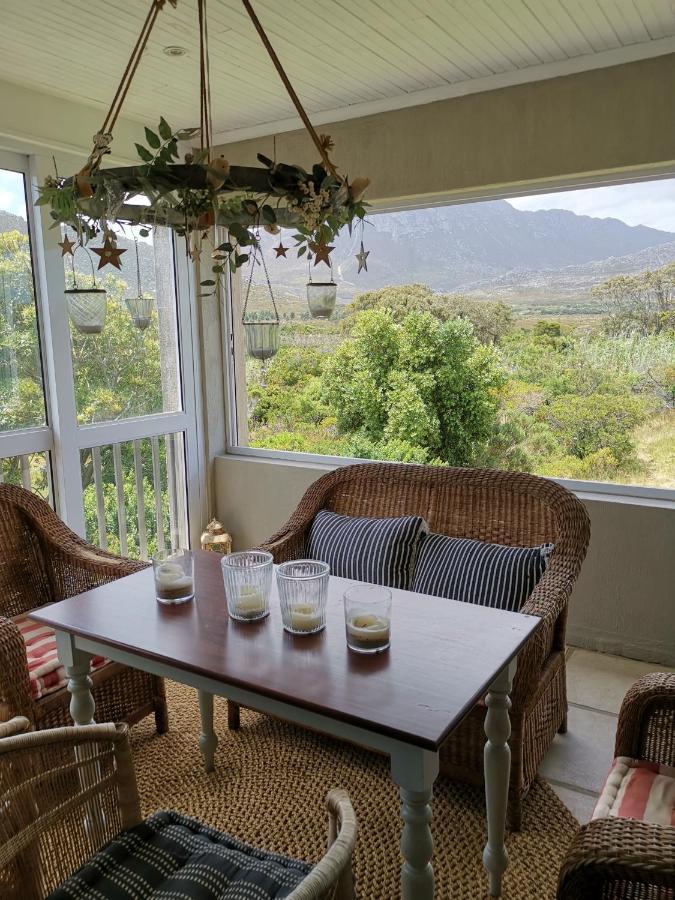 The Crowded House Villa Pringle Bay Exterior photo